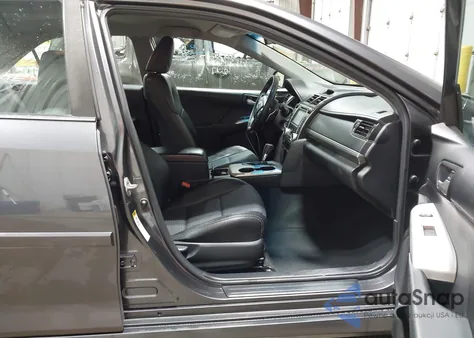 2013 Toyota Camry Se z USA, uszkodzony, nr VIN 4T1BF1FK3DU209443